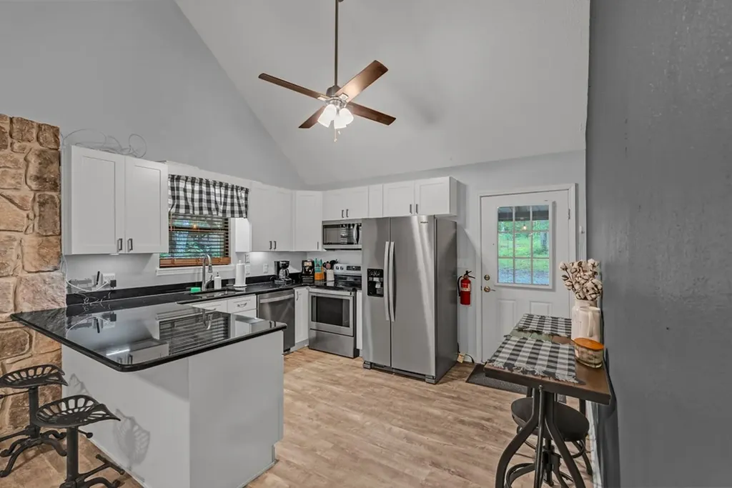 6573 Smith Mountain Road Crab Orchard TN 37723