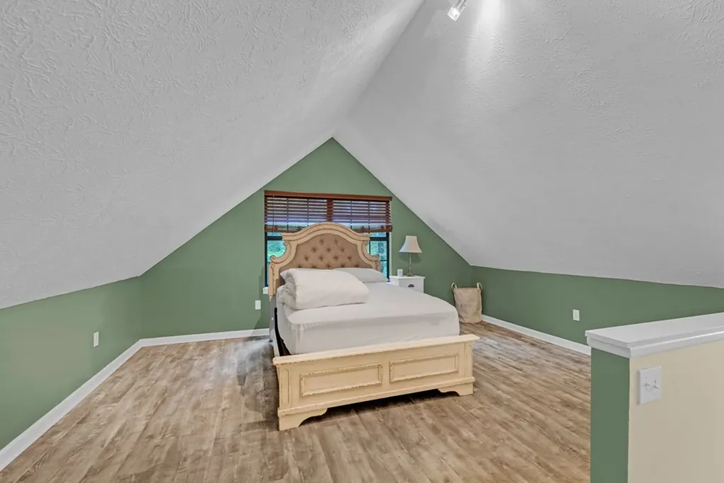 6573 Smith Mountain Road Crab Orchard TN 37723