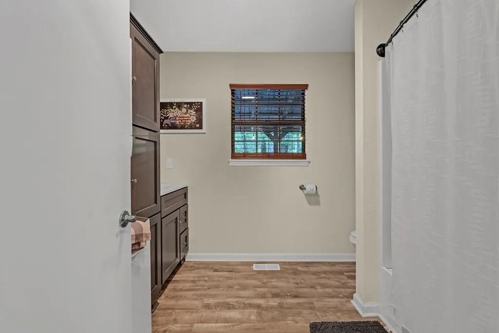 6573 Smith Mountain Road Crab Orchard TN 37723