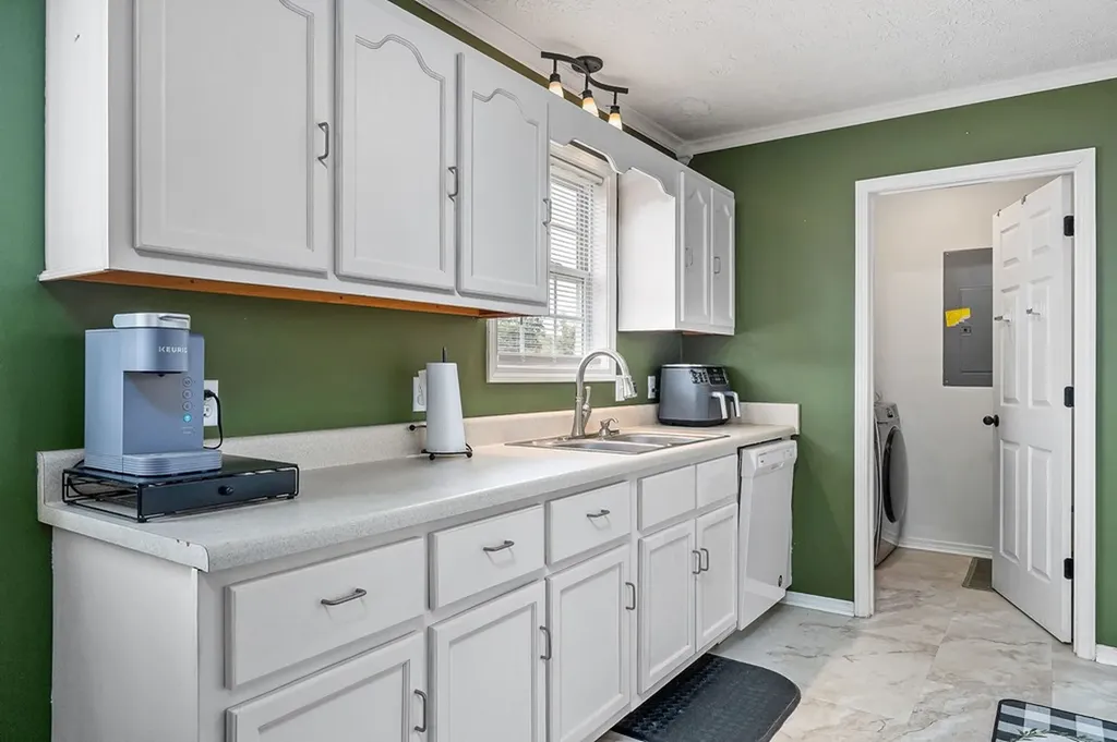 165 Charles Golden Road Sparta TN 38583