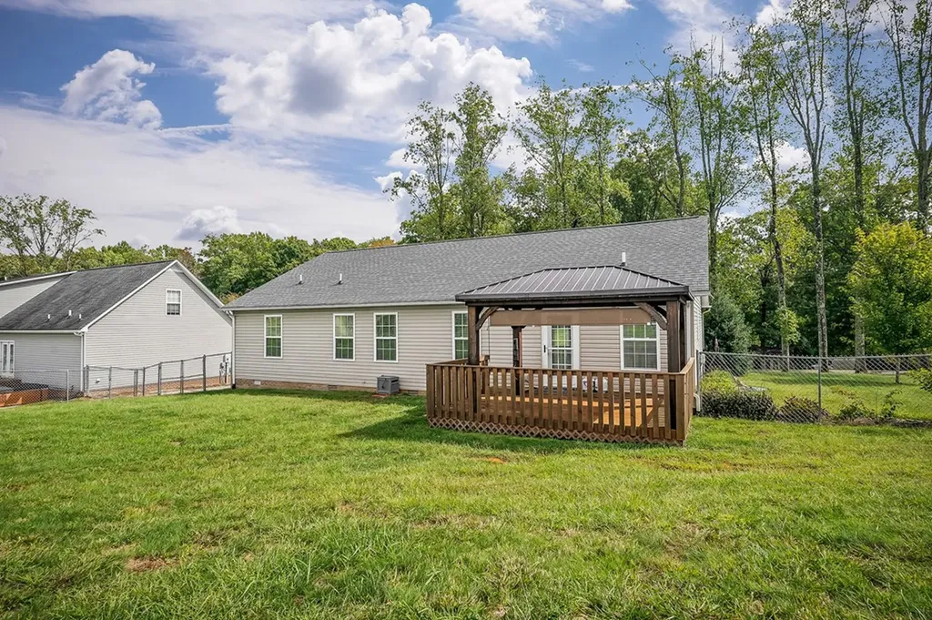 1531 Bay View Drive Cookeville TN 38501