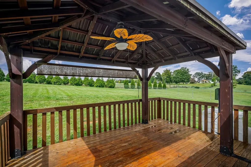 1531 Bay View Drive Cookeville TN 38501