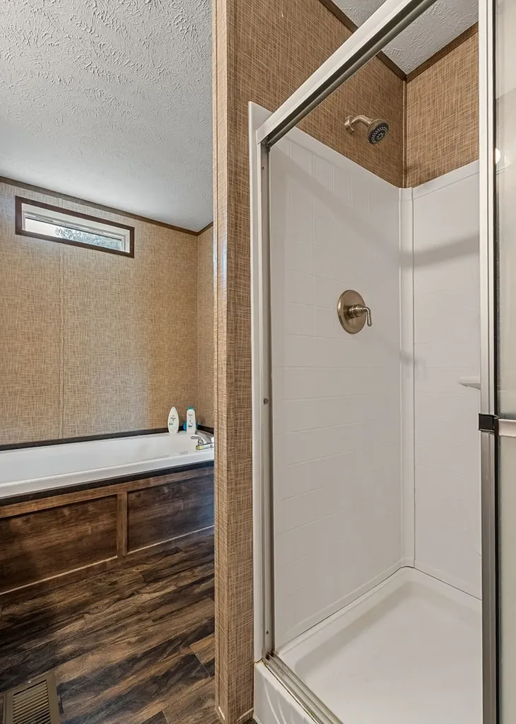 1180 Lake Hill Road Monterey TN 38574