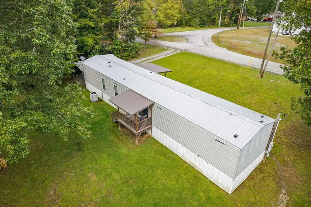 1180 Lake Hill Road Monterey TN 38574