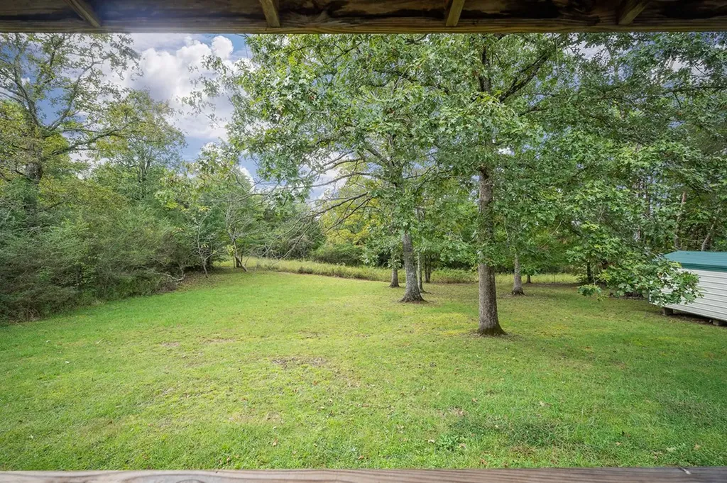 1180 Lake Hill Road Monterey TN 38574