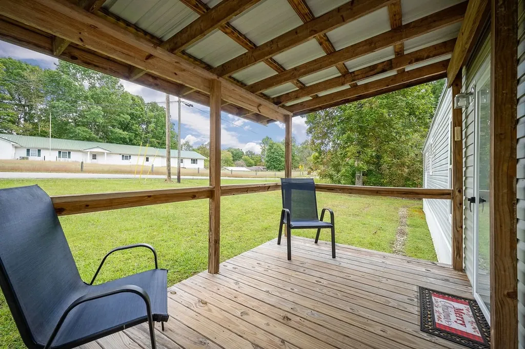 1180 Lake Hill Road Monterey TN 38574