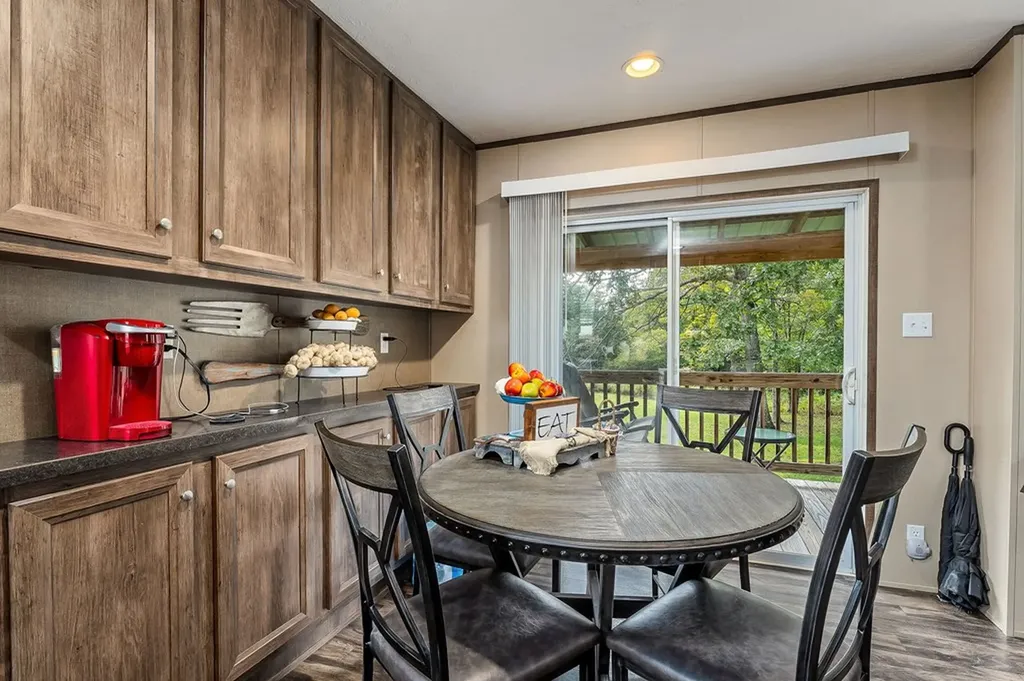 1180 Lake Hill Road Monterey TN 38574