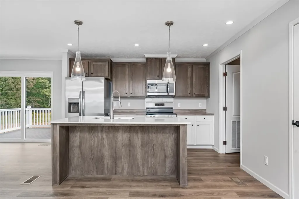 1890 Anna Maria Lane Cookeville TN 38501