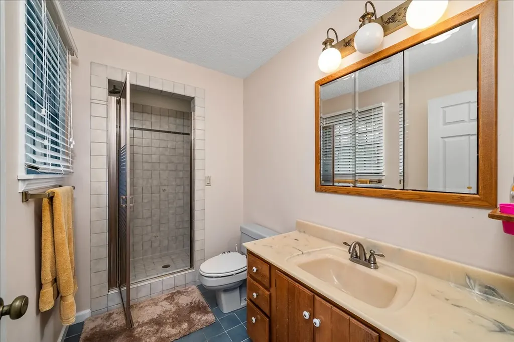 34 Beachwood Lane Crossville TN 38558