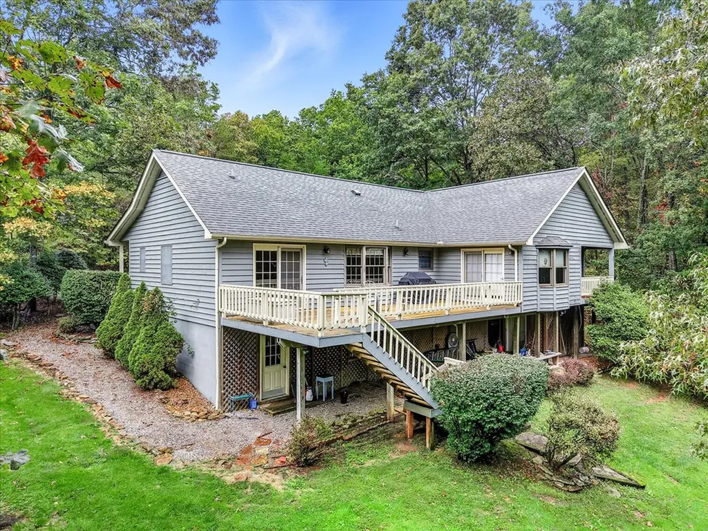 34 Beachwood Lane Crossville TN 38558