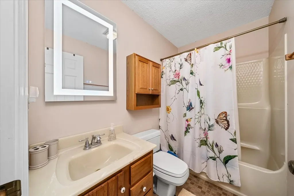 34 Beachwood Lane Crossville TN 38558