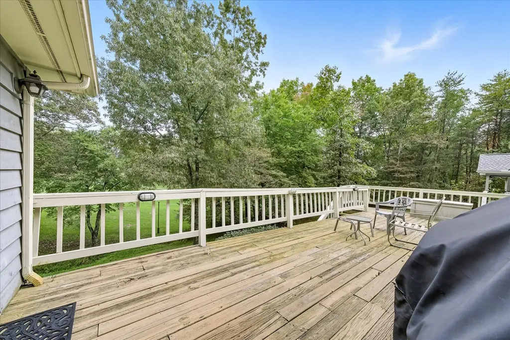 34 Beachwood Lane Crossville TN 38558