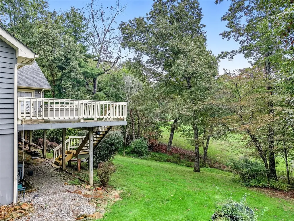 34 Beachwood Lane Crossville TN 38558