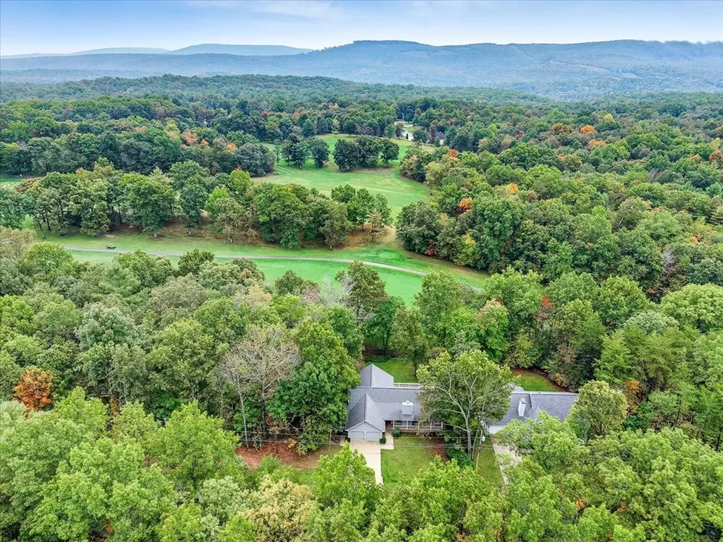 34 Beachwood Lane Crossville TN 38558