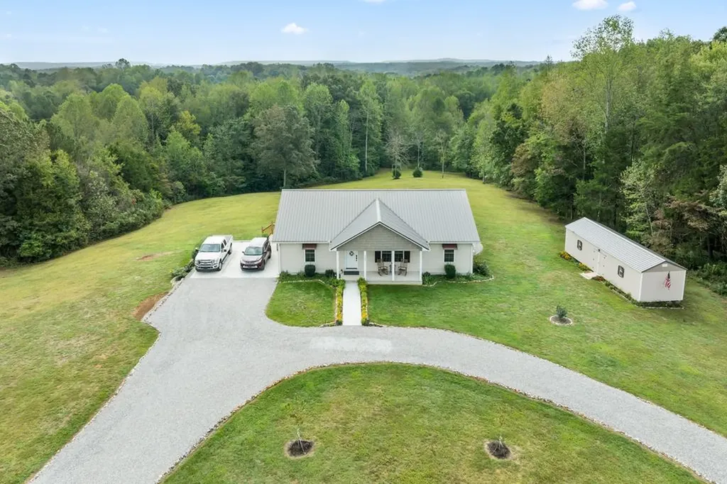 7285 Rock Island Road Baxter TN 38544