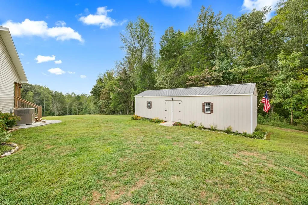 7285 Rock Island Road Baxter TN 38544