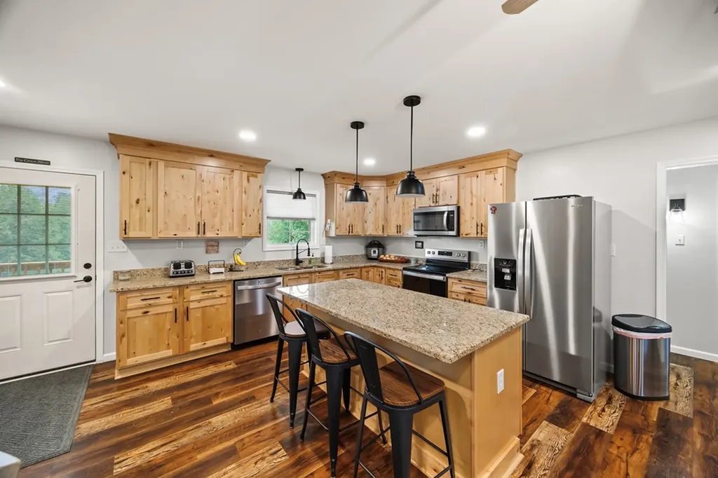 7285 Rock Island Road Baxter TN 38544