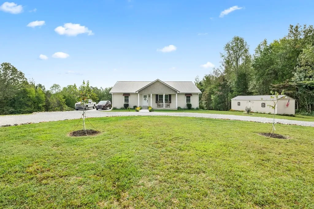 7285 Rock Island Road Baxter TN 38544