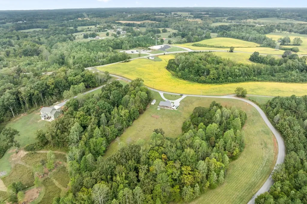 7285 Rock Island Road Baxter TN 38544