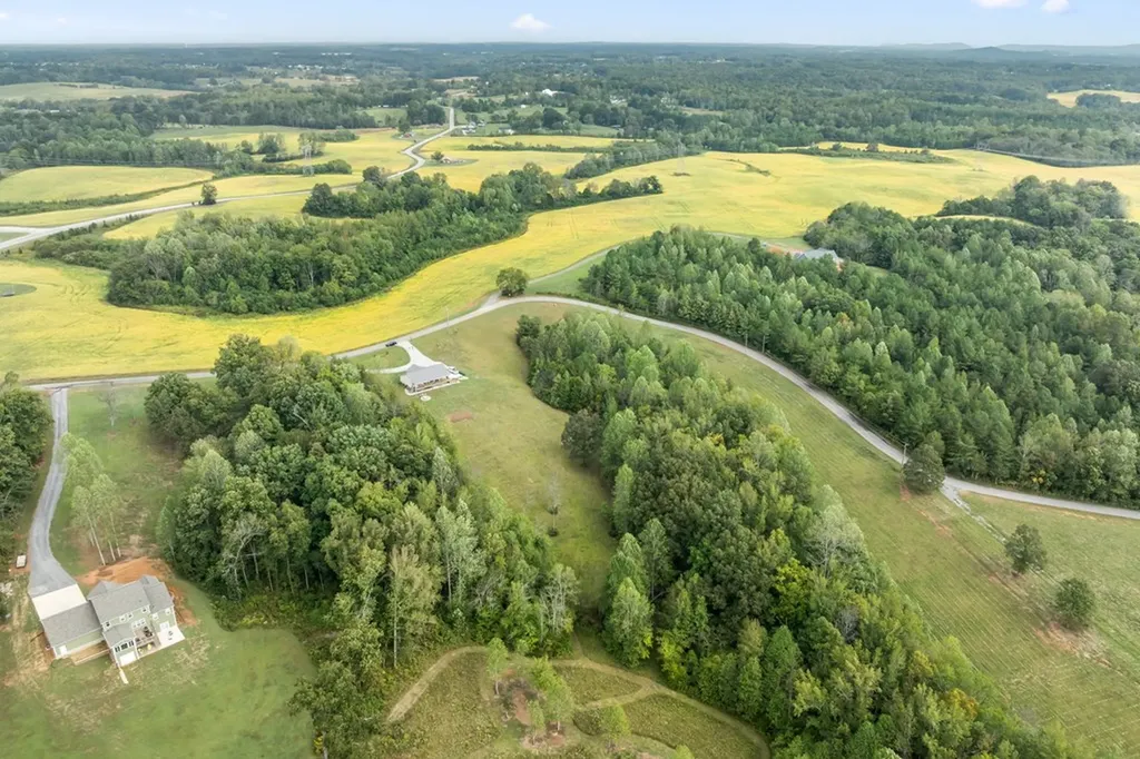 7285 Rock Island Road Baxter TN 38544