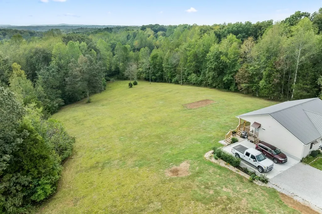 7285 Rock Island Road Baxter TN 38544