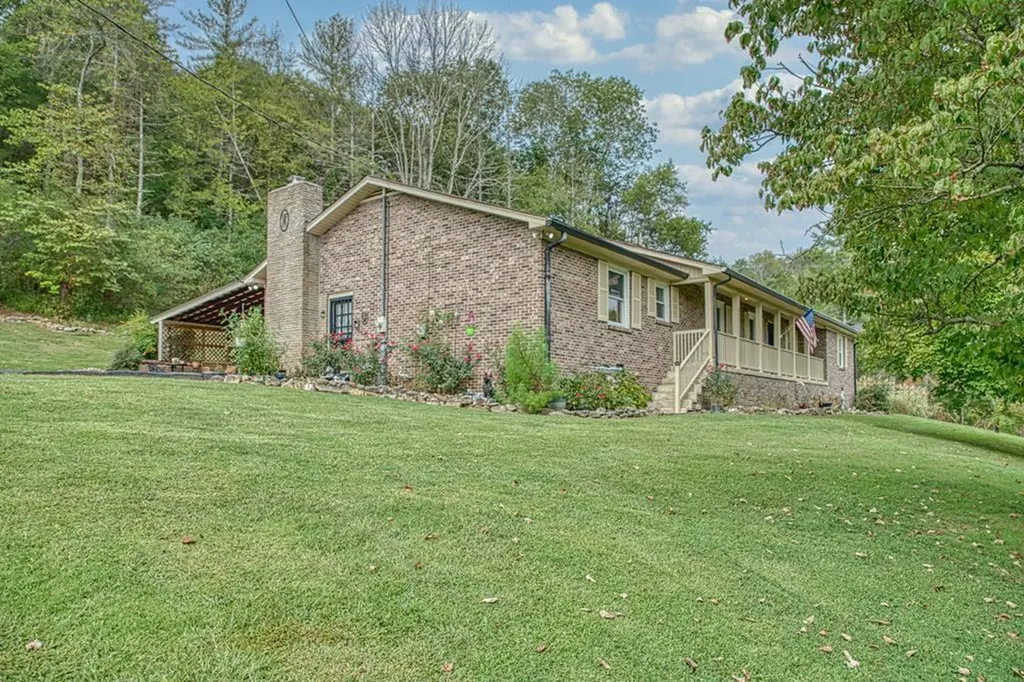 505 Crestview Avenue Gainesboro TN 38562