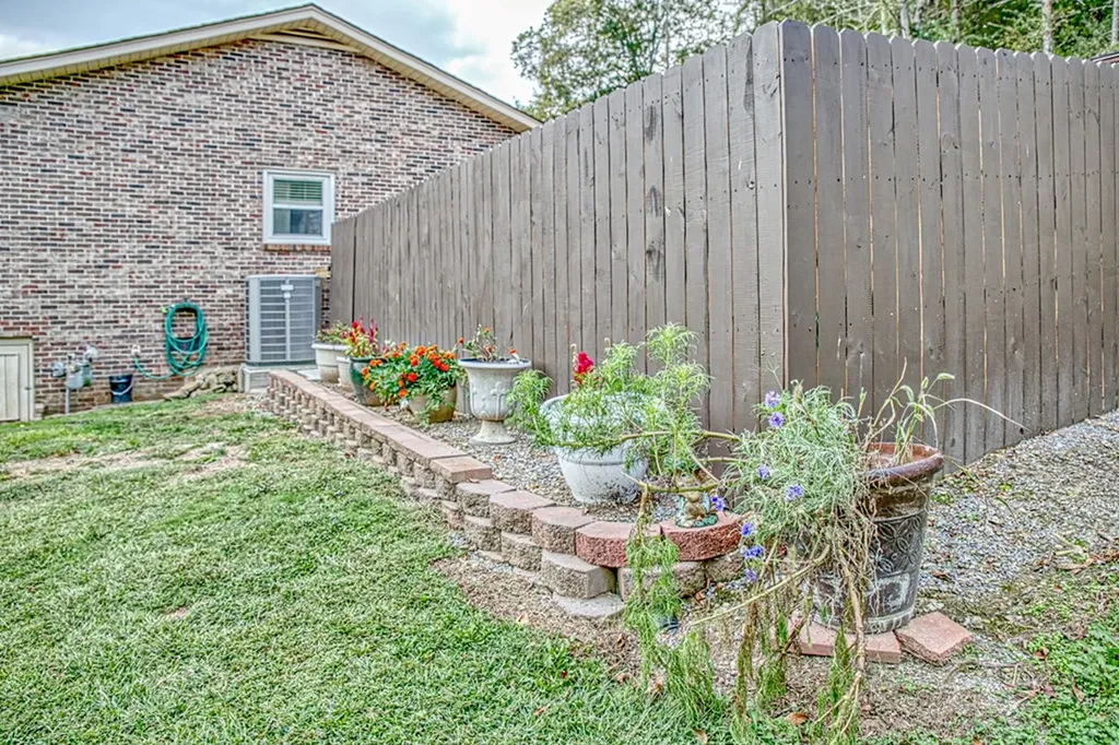 505 Crestview Avenue Gainesboro TN 38562