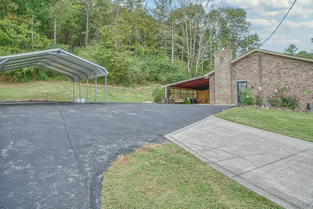 505 Crestview Avenue Gainesboro TN 38562