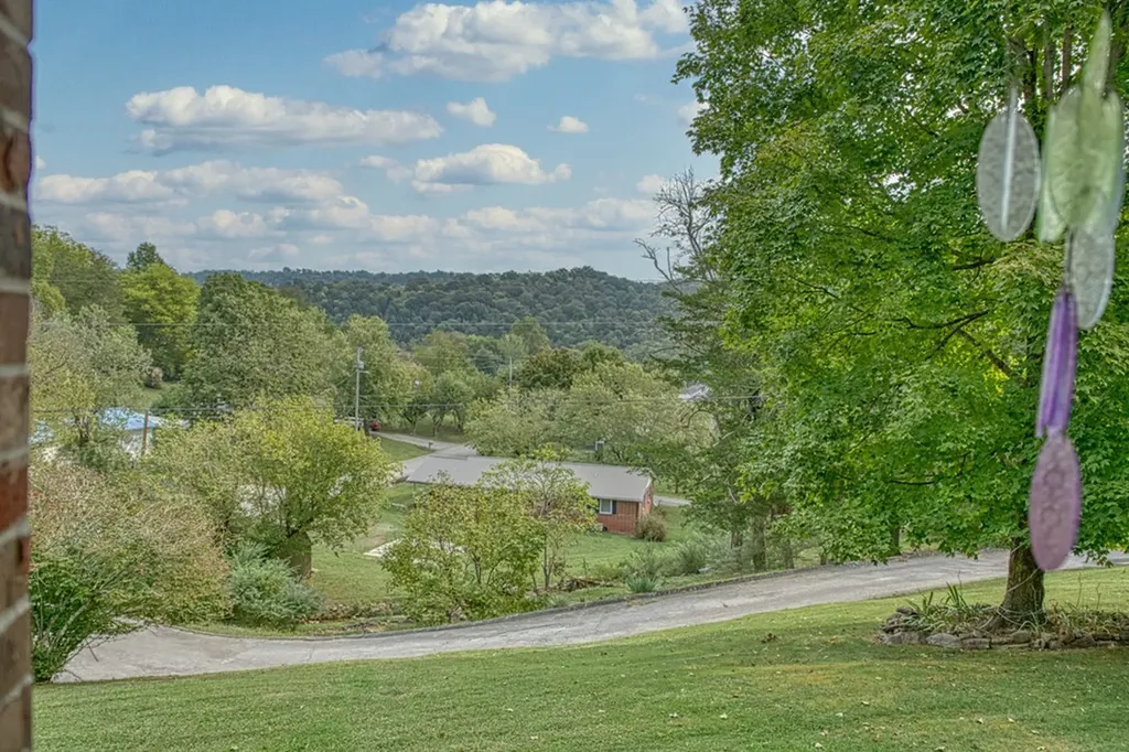 505 Crestview Avenue Gainesboro TN 38562