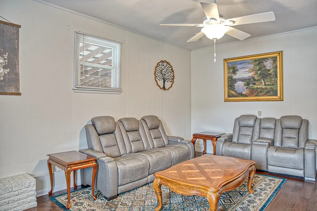 505 Crestview Avenue Gainesboro TN 38562