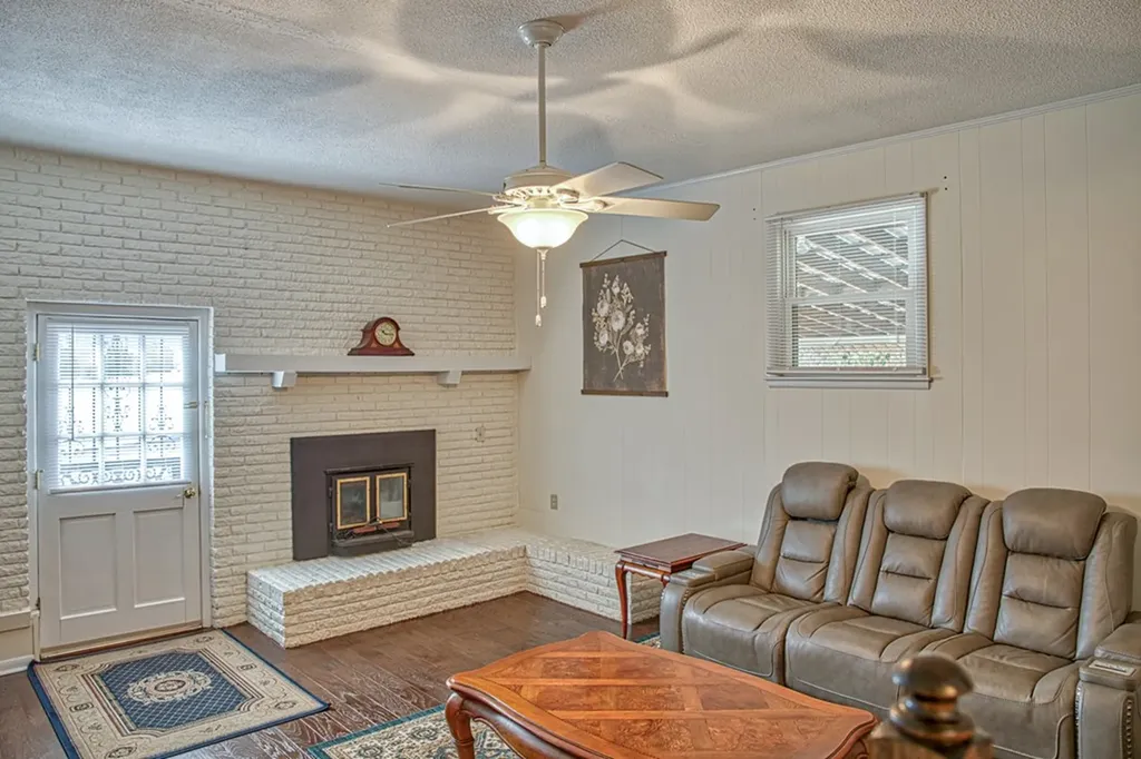 505 Crestview Avenue Gainesboro TN 38562