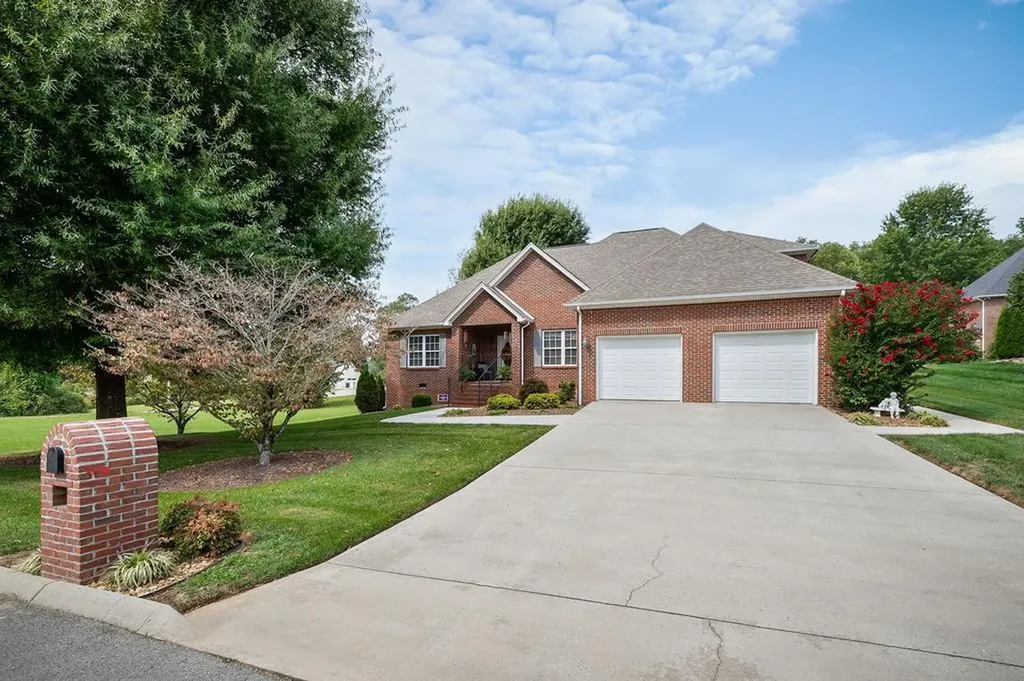 1308 Bridle Path Cookeville TN 38501