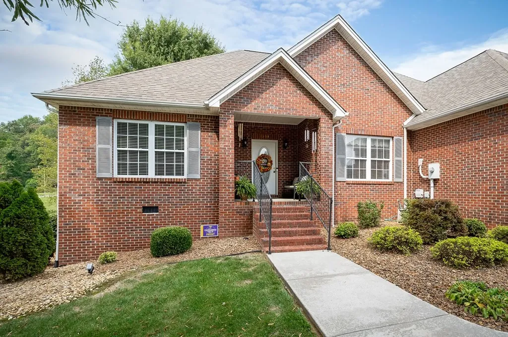 1308 Bridle Path Cookeville TN 38501