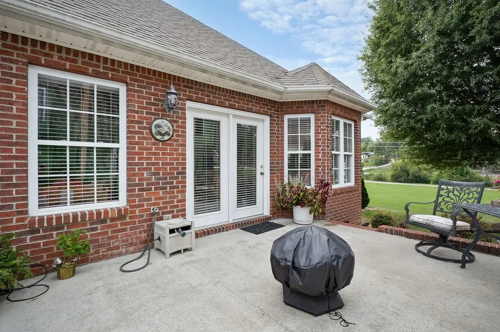 1308 Bridle Path Cookeville TN 38501