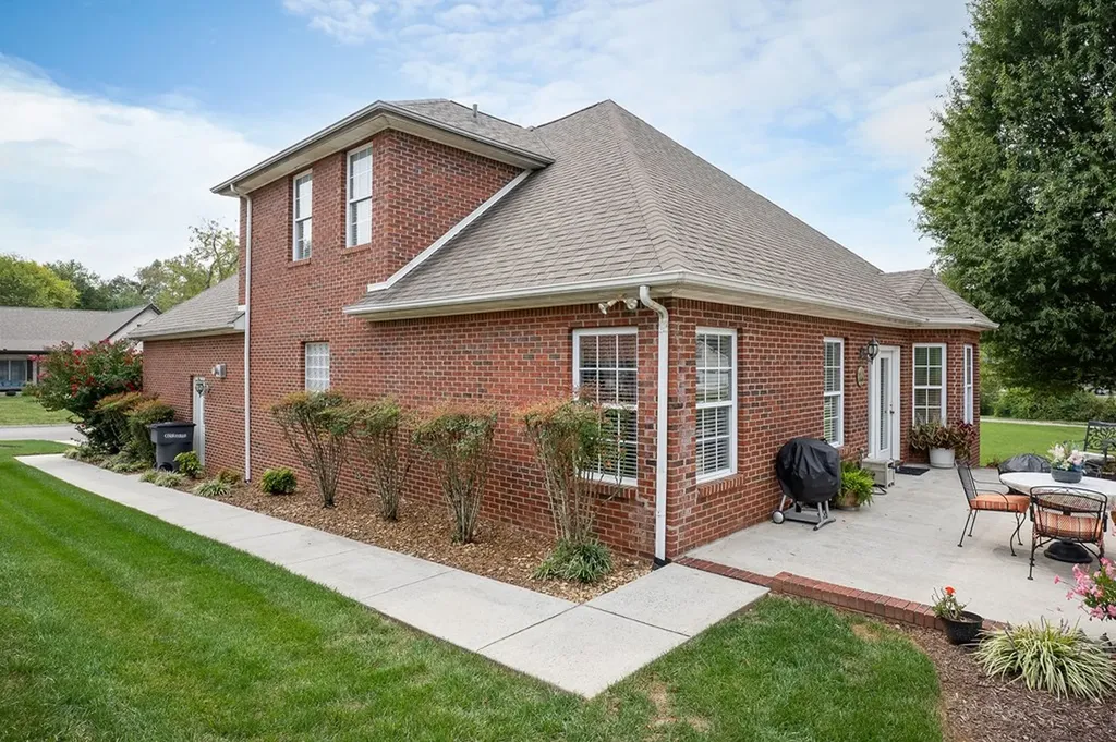 1308 Bridle Path Cookeville TN 38501