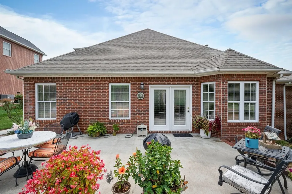 1308 Bridle Path Cookeville TN 38501