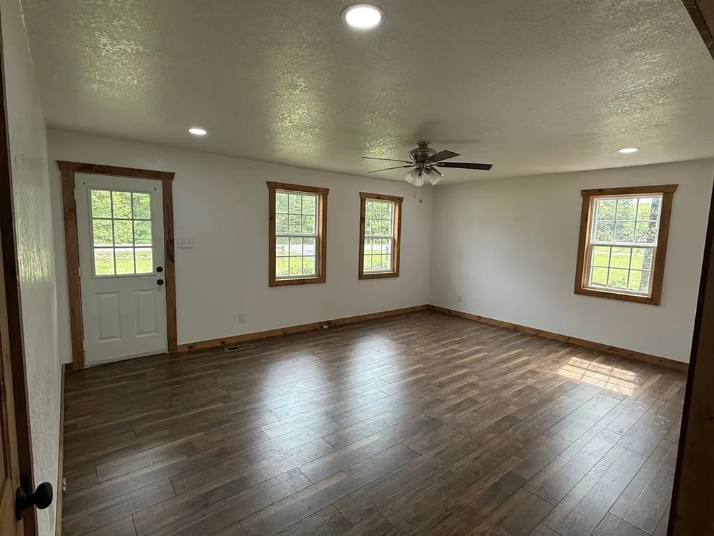 822 Allardt Highway Jamestown TN 38556