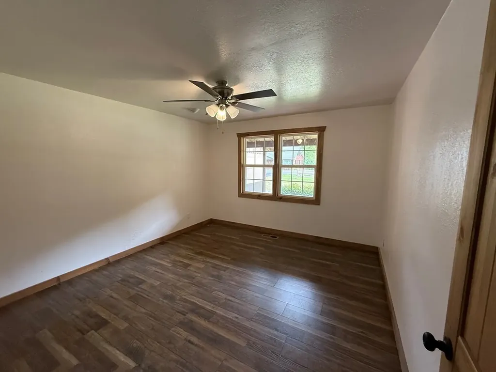 822 Allardt Highway Jamestown TN 38556