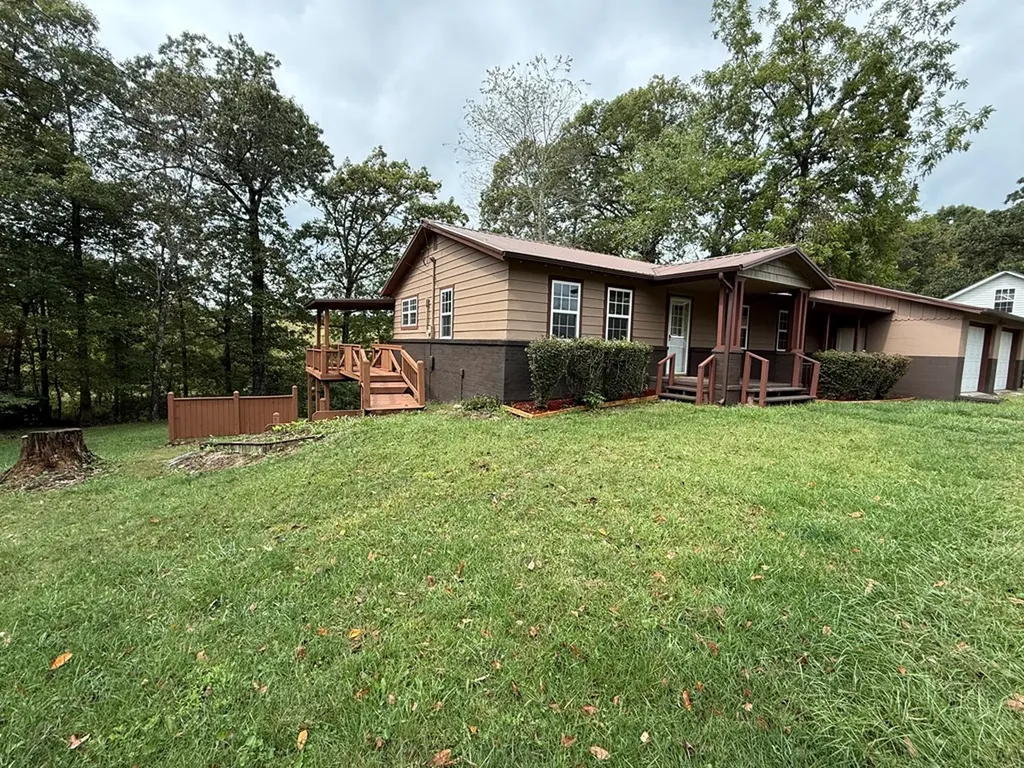 822 Allardt Highway Jamestown TN 38556
