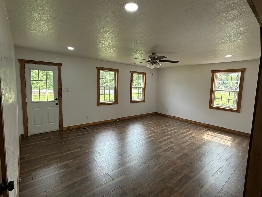 822 Allardt Highway Jamestown TN 38556