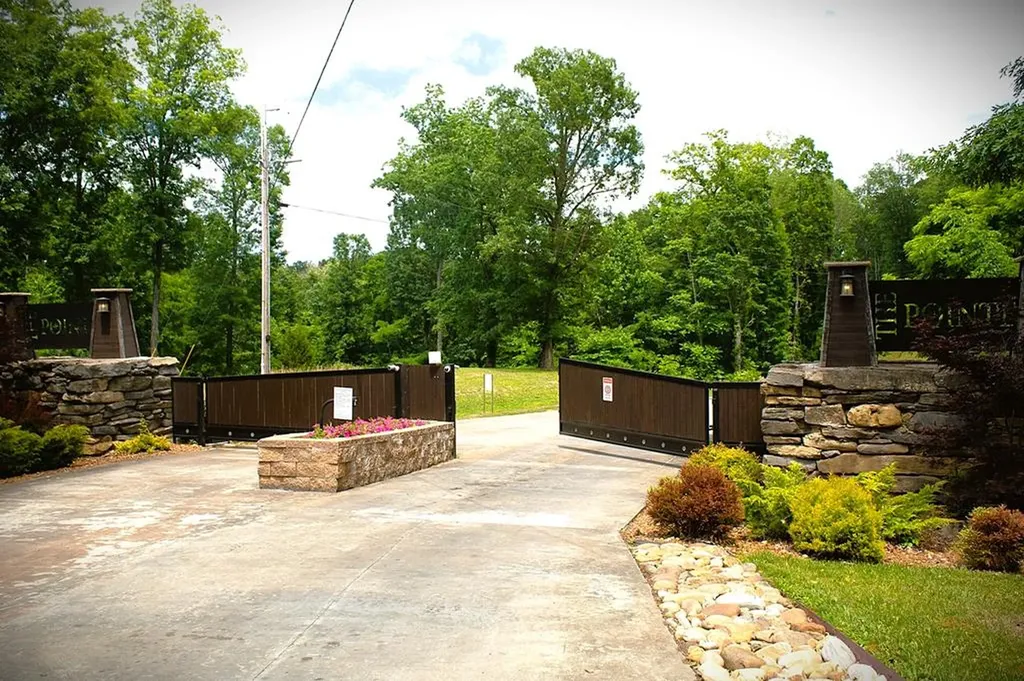 41B Bald Eagle Road Hilham TN 38568