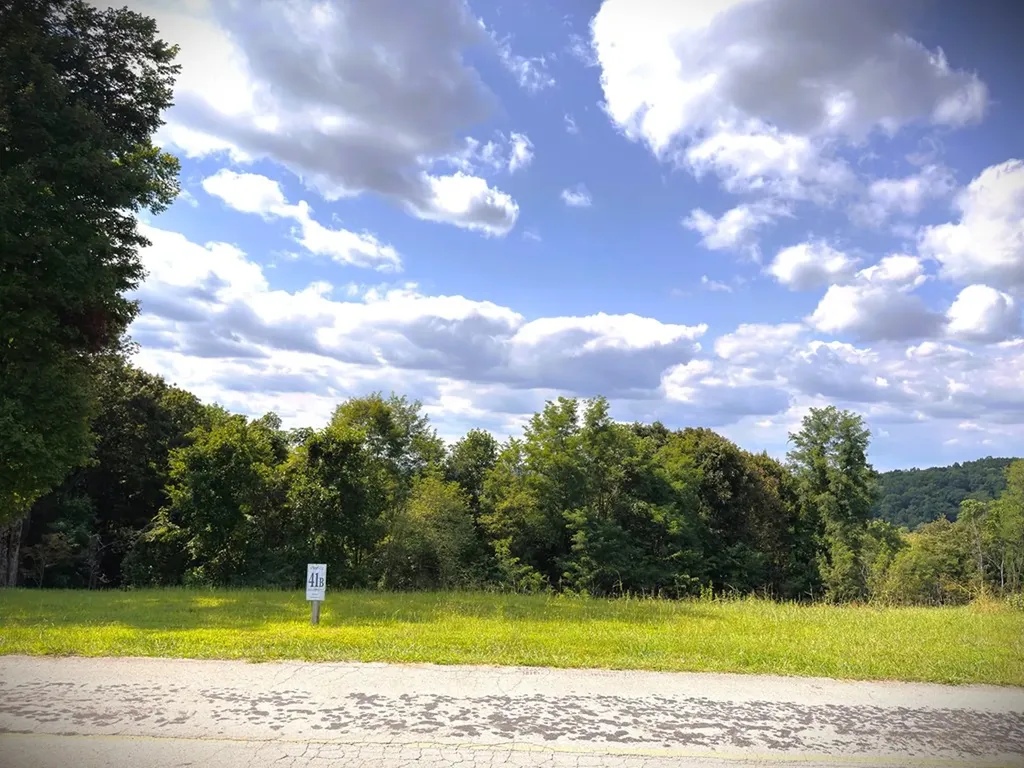 41B Bald Eagle Road Hilham TN 38568