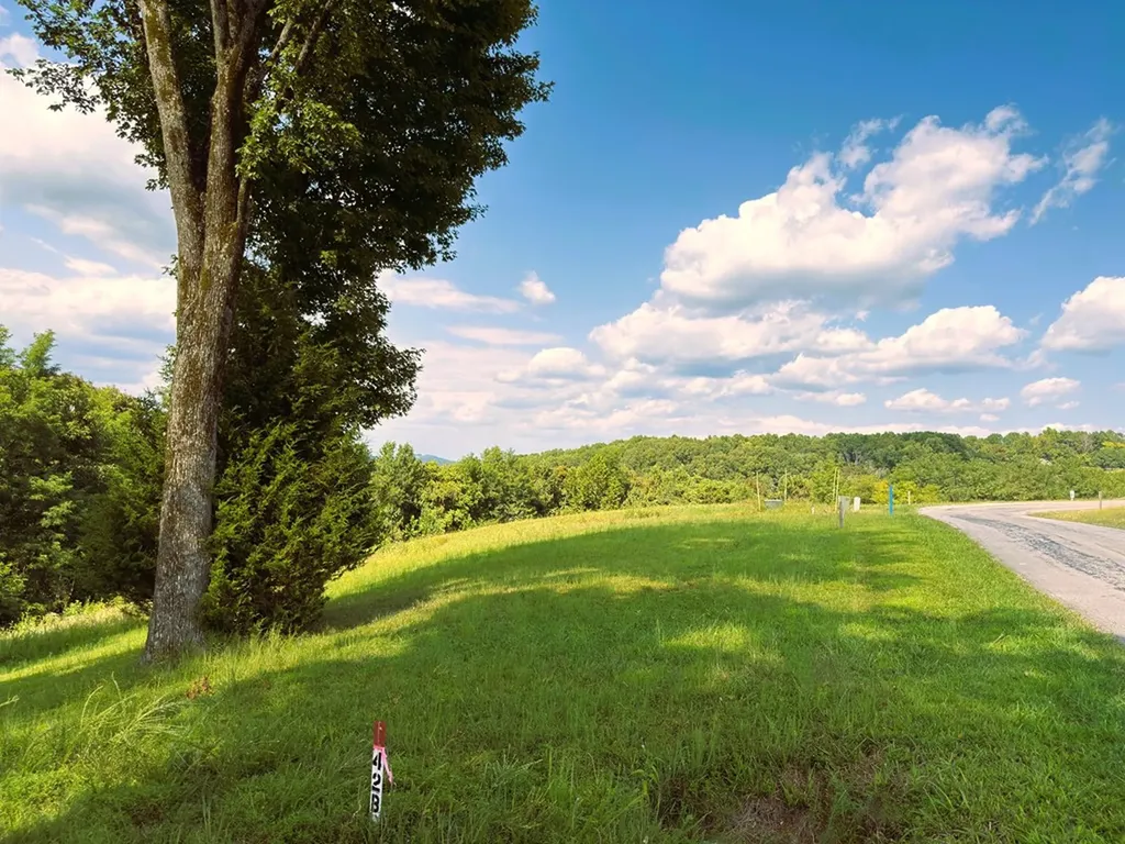 41B Bald Eagle Road Hilham TN 38568