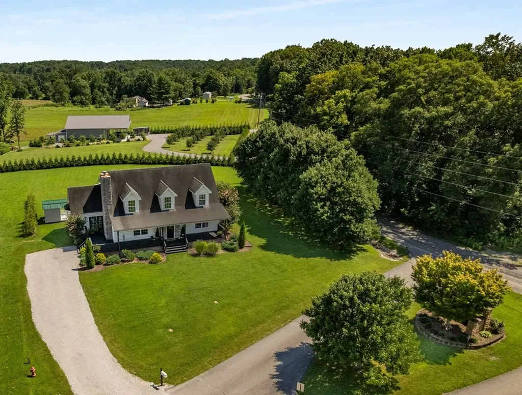 110 Shiloh Lane Smithville TN 37166