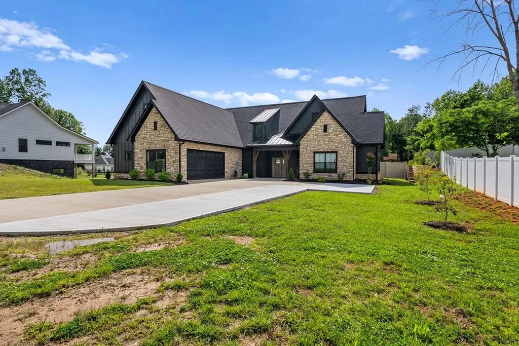 4149 Old Sparta Road Cookeville TN 38501