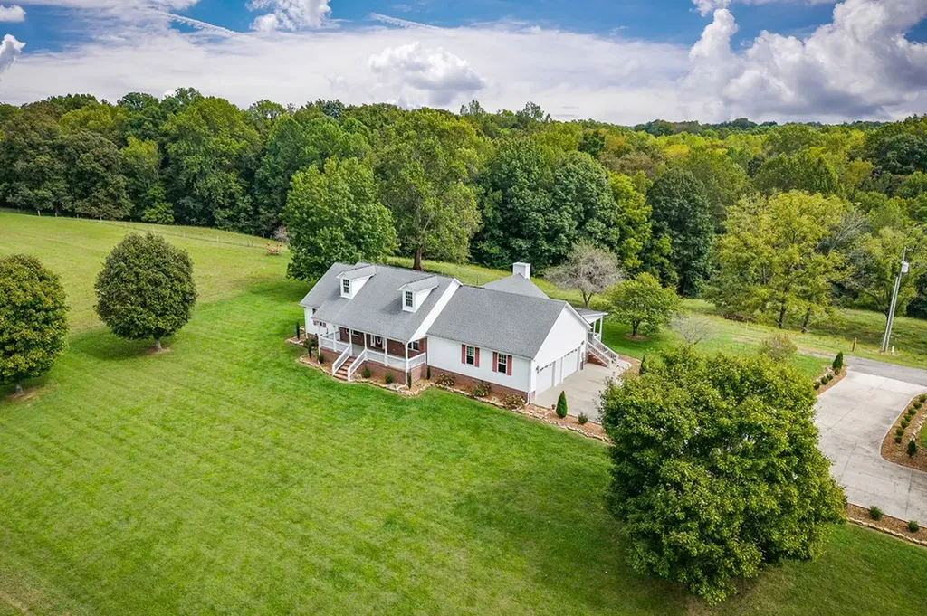 13660 Herald Road Silver Point TN 38582