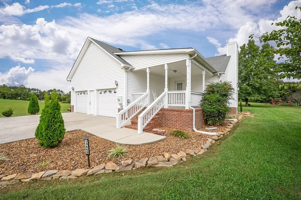 13660 Herald Road Silver Point TN 38582
