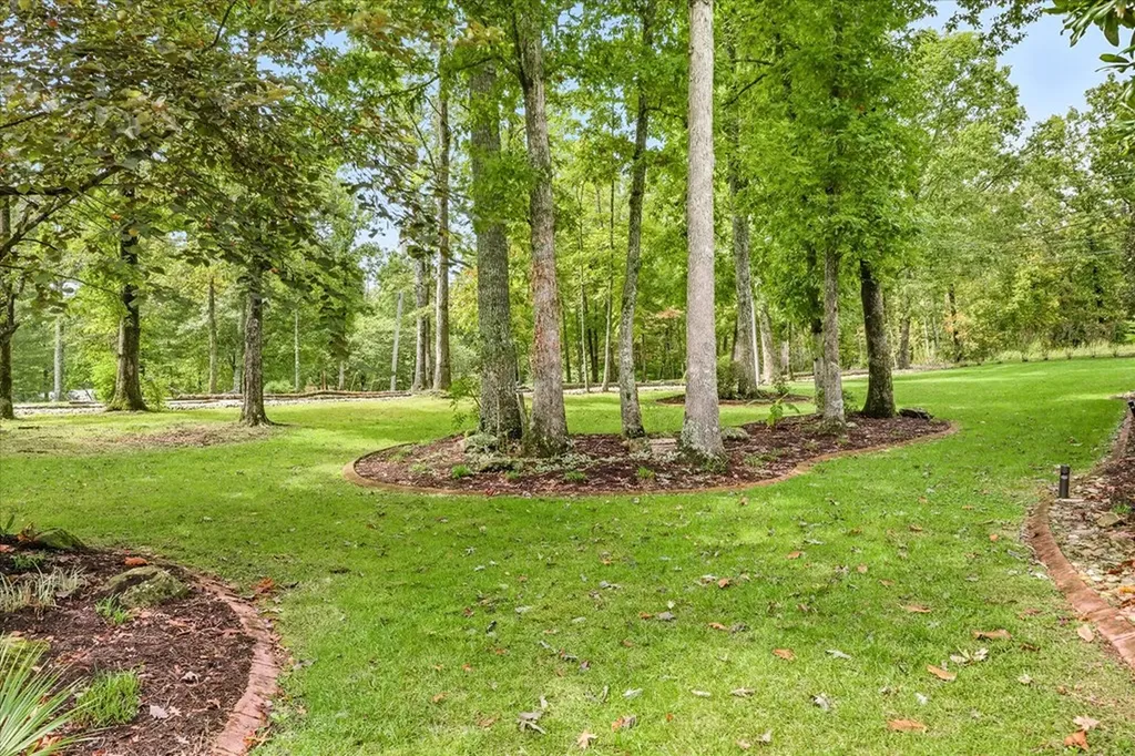 8537 Cherokee Trail Crossville TN 38572