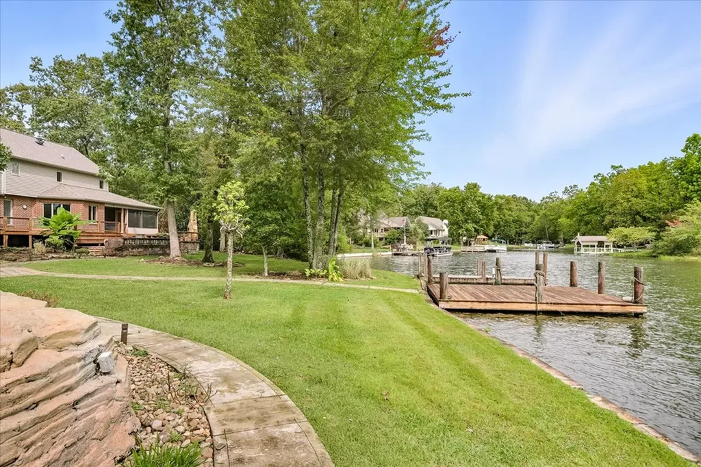 8537 Cherokee Trail Crossville TN 38572