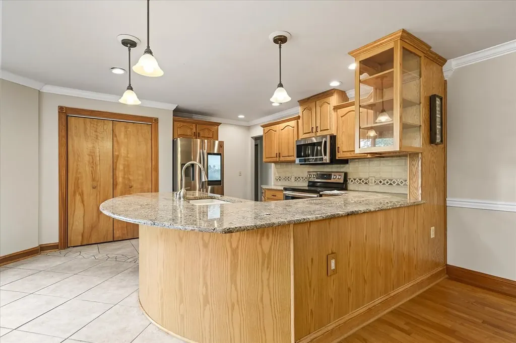 8537 Cherokee Trail Crossville TN 38572